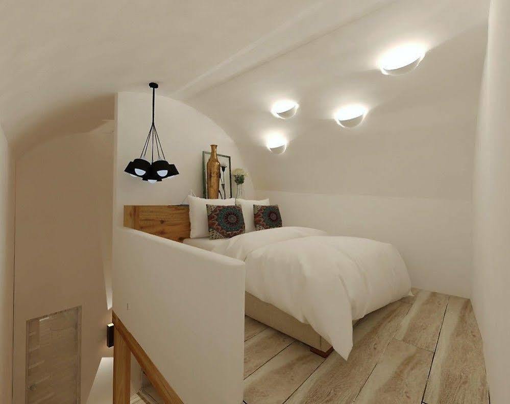 Callia Caves - Adults Only Fira  Ngoại thất bức ảnh